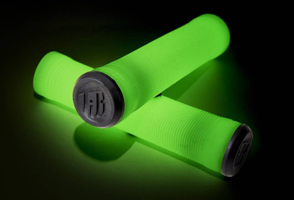 Tilt Glow In The Dark Continental Griffe 1