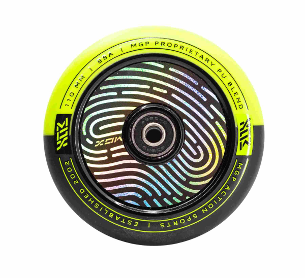 MGP Hollographic 110mm Stunt Scooter Wheel - schwarz grün / PU schwarz grün 1
